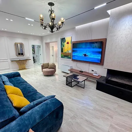 Garden & Pool Villa *