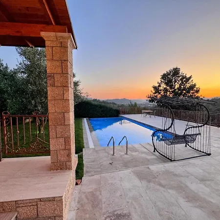 Garden & Pool