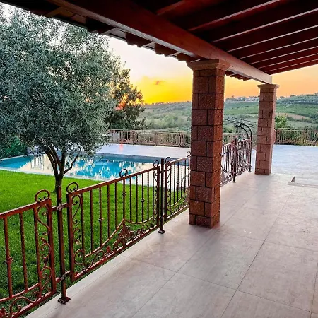 فيلة Garden & Pool