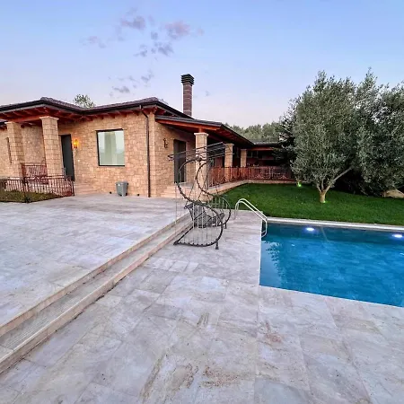 Garden & Pool فيلة *