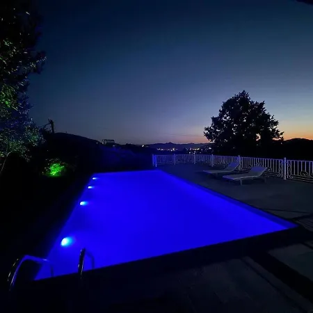 Garden & Pool فيلة *