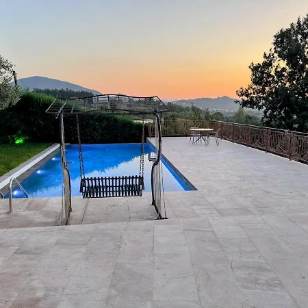 Garden & Pool *