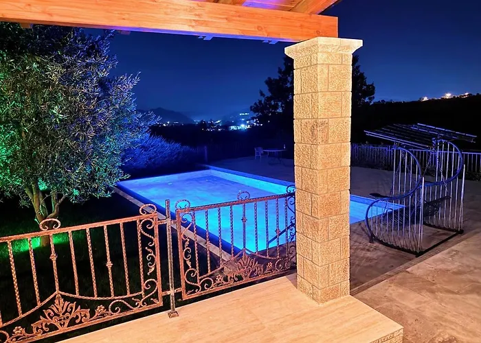 Garden & Pool Tirana