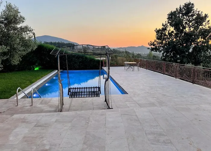 Garden & Pool *