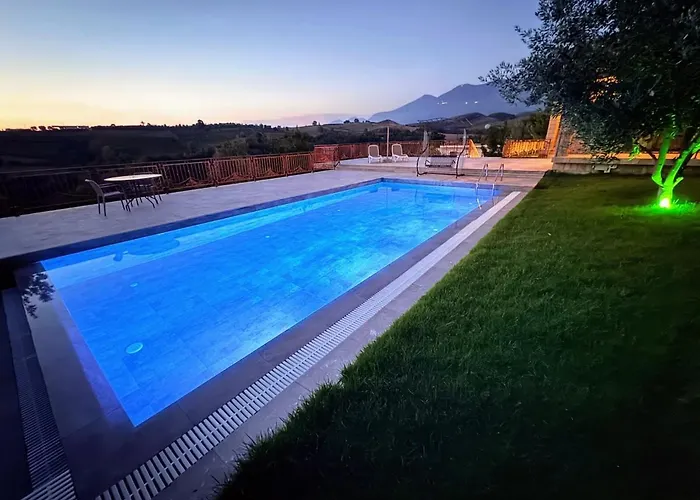 Garden & Pool * Tirana
