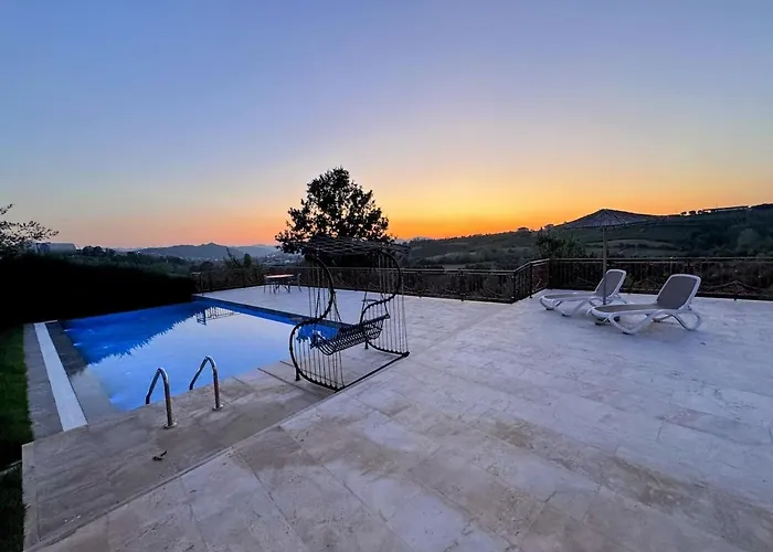Villa Garden & Pool Tirana