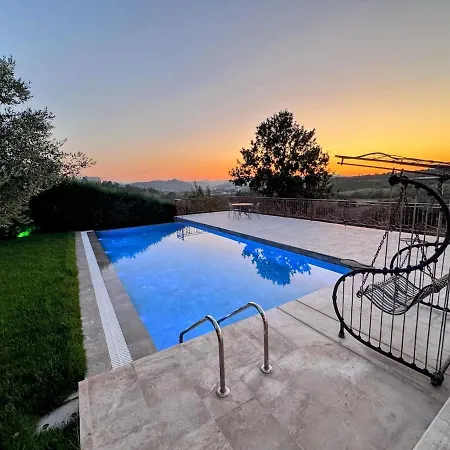Villa Garden & Pool Tirana